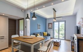 Stratum Apartment By Lobbysquare